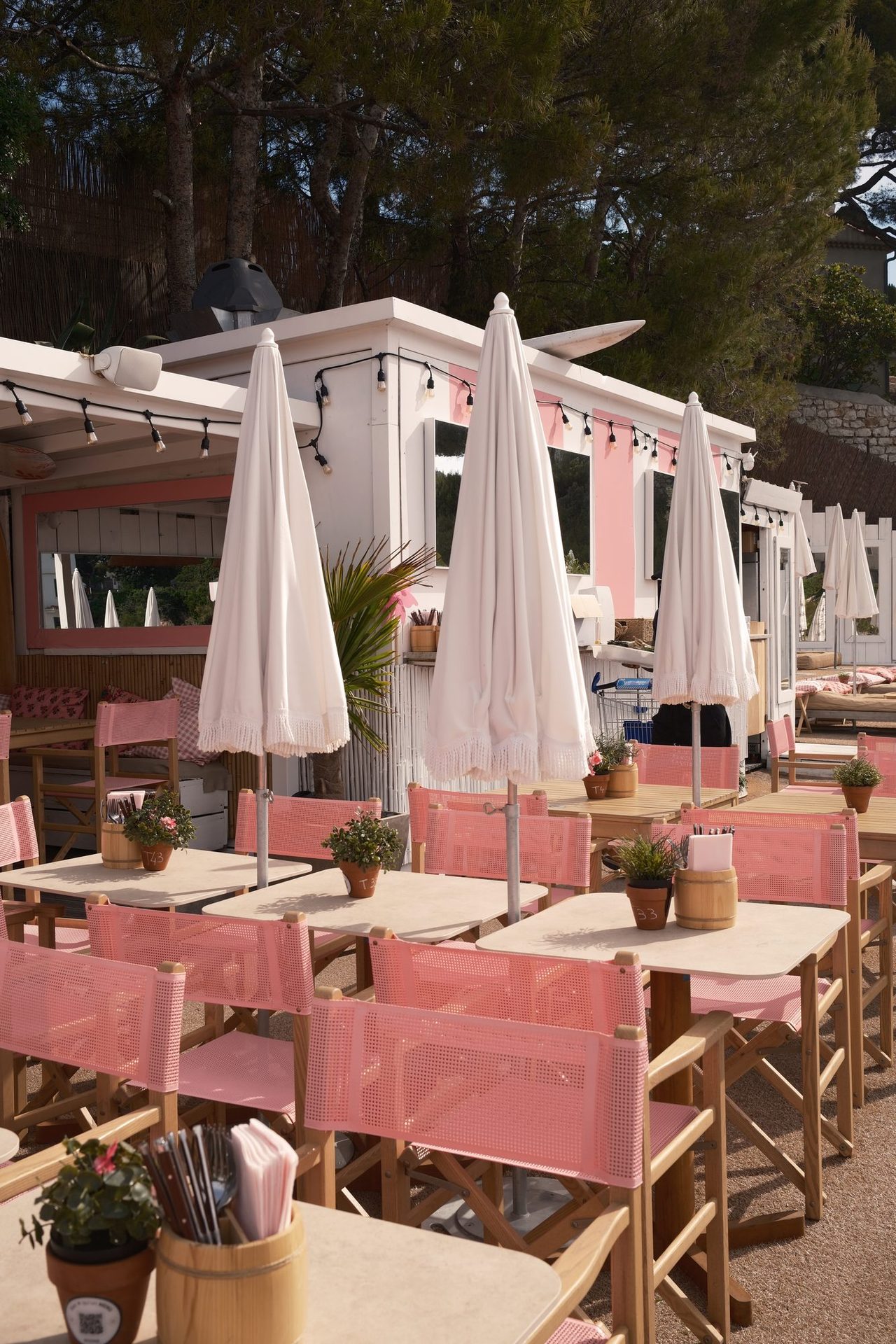 Bar et cuisine extérieure Same Same Beach